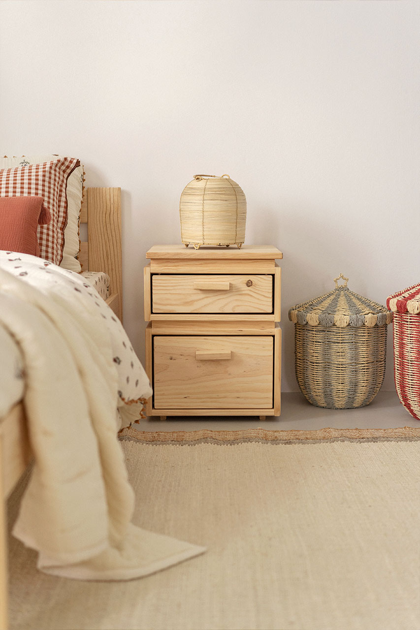 Imagen de ambiente 1 para:Mesita de noche de madera natural